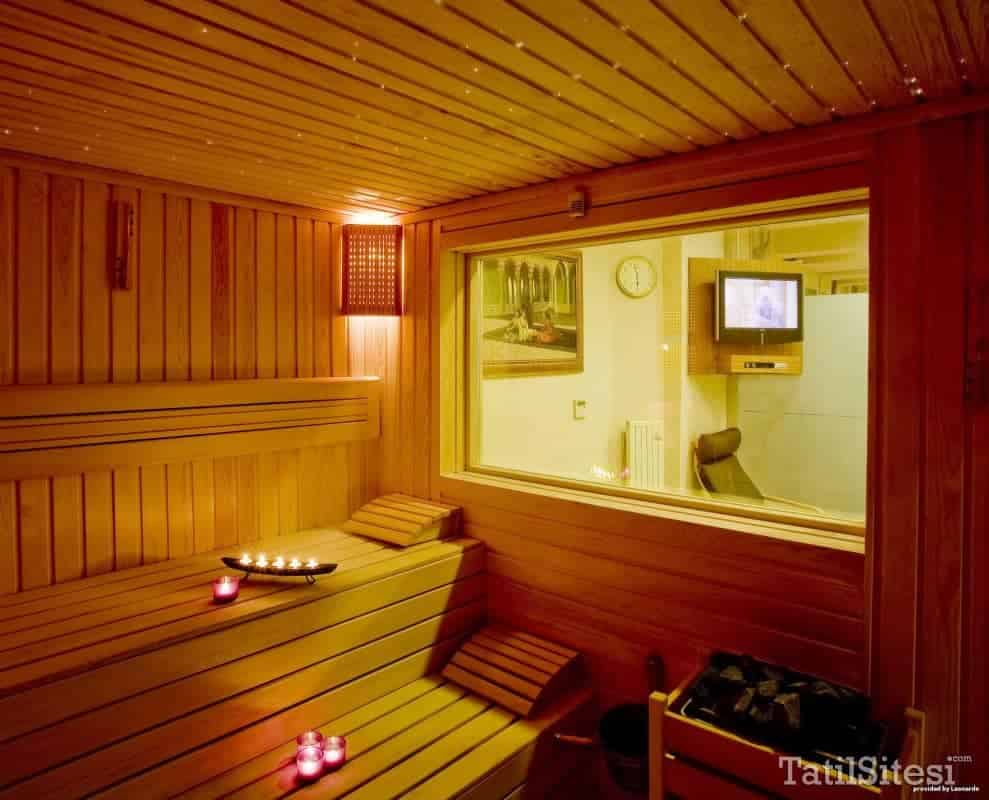GLK Premier Regency Suites & Spa
